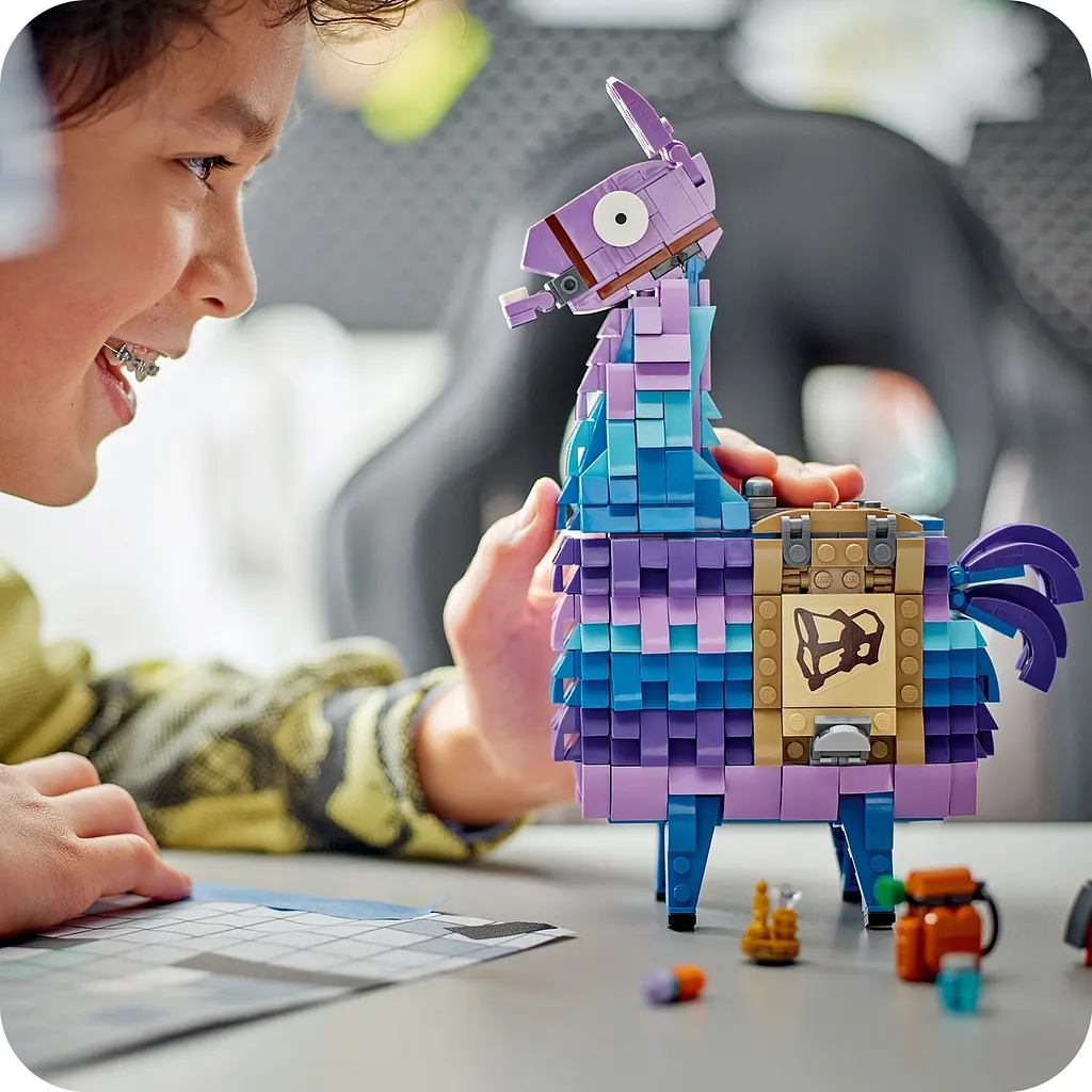 Конструктор LEGO Fortnite Supply Llama 691 деталей (77071) - фото 7