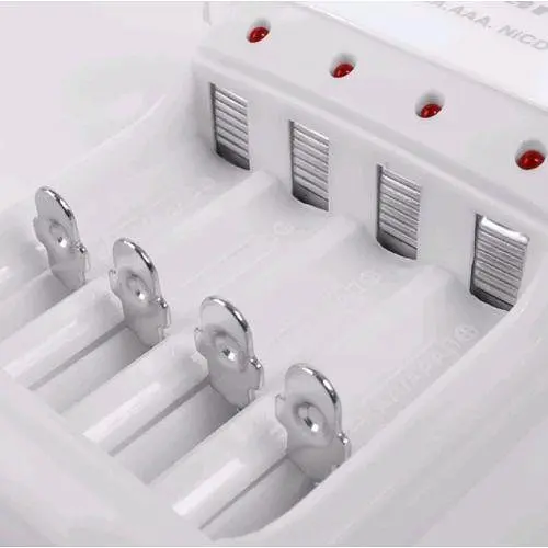 Заряджання для акумуляторних батарей JIABAO JB-212 + акумулятори 4 шт AAA - фото 2