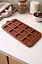 Силиконовая форма на планшете для шоколада на 12 мини-плиток 21 × 10,5 см Коричневый 88278 - миниатюра 2