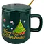 Кружка новогодняя Olens 8030-292-1 Рождественская с крышкой и ложкой керамическая 400 мл Зеленая - миниатюра 1