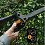 Ножиці для живоплоту Fiskars DualAction HSX96, 22 см (1080134) - мініатюра 2